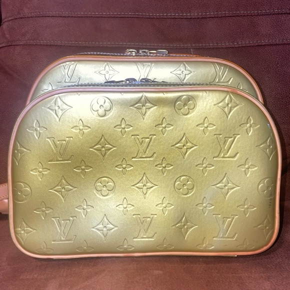 Louis Vuitton Handbags - Louis Vuitton Yellow and Tan Vernis Two Toned Murray Backpack 🥳